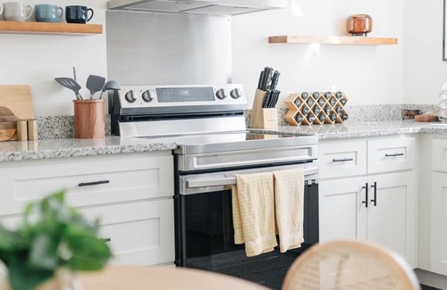 Midtown Casa | 2BR Bright & Modern Boho Home Close to Hospitals, Downtown Savannah