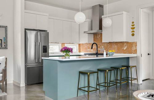Holly Casa | 2BR Bungalow Near Lady Bird Lake & Rainey Street