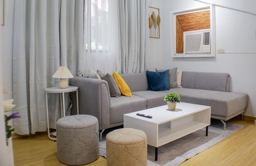 Manoc-Manoc Casa | 2BR by White Beach | Spacious & Newly Renovated