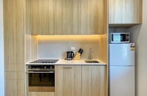 Grey Lynn Casa | 2BR City Townhouse with air con Courtyard and Parking