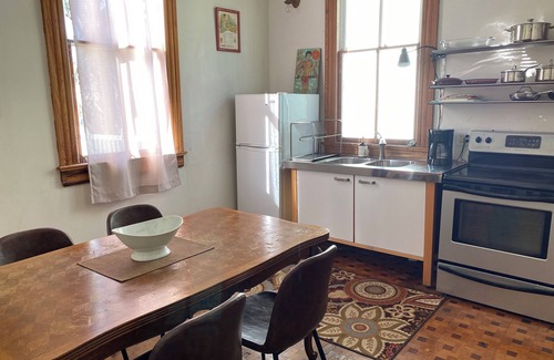 Faubourg Marigny Apartamento | 2BR comfort Marigny Triangle, Balcony!