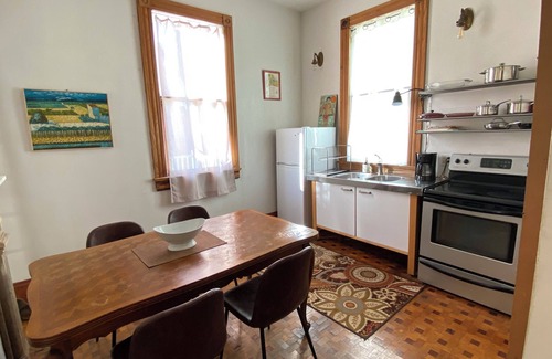 Faubourg Marigny Apartamento | 2BR comfort Marigny Triangle, Balcony!