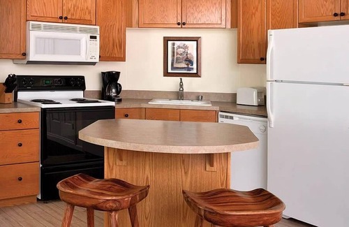Angels Camp Condominio | 2br Condo Family Vacation Near Lake-Home Comforts!