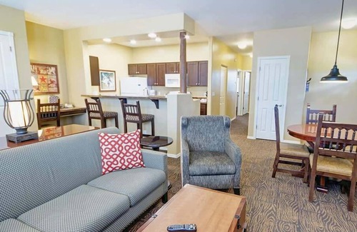 Heber Condominio | 2br Condo Saddle Up for Western Outdoor Fun!