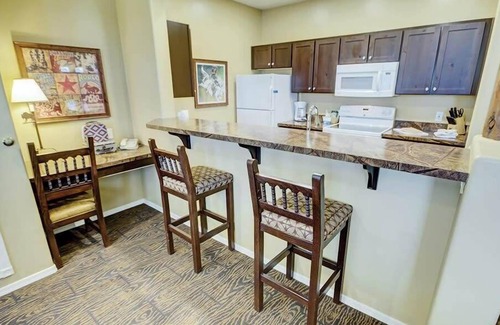 Heber Condominio | 2br Condo Saddle Up for Western Outdoor Fun!