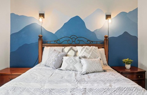 Beech Mountain Casa | 2BR Condo Sleeps 4 Skiing BIG Views Wildlife