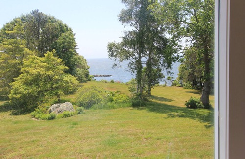 Wareham Cabaña | 2BR Cottage with Stunning Water Views & Beach Access
