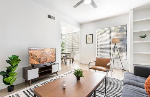 Kierland Apartamento | 2BR CozySuites at Kierland Commons with pool #04