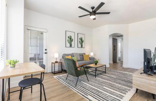 Kierland Apartamento | 2BR CozySuites at Kierland Commons with pool #10