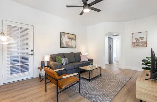 Kierland Apartamento | 2BR CozySuites at Kierland Commons with pool #11