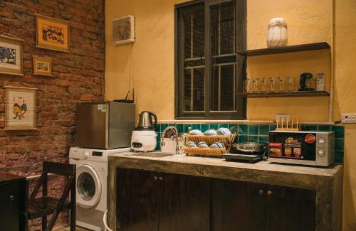 Hanoi Backpacker Quarter Apartamento | 2BR Cultural house in the Heart of Old Quarter Washer&Dryer