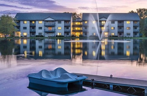 Lake Delton Condominio | 2br Deluxe Condo in Wilderness Setting!
