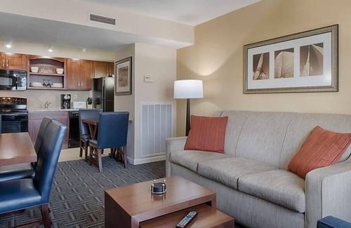 The Point Condominio | 2br Deluxe Condo Family Fun & Historically Located!