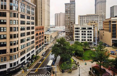 Capitol City Apartamento | 2BR Downtown Luxury Getaway