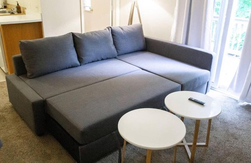 Arborview Neighborhood Casa | 2BR Duplex, Easy Walk to Downtown Ann Arbor