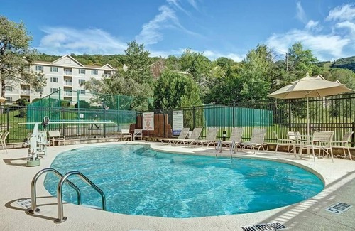 Hancock Condominio | 2br DX Condo Ski & Berkshire County!
