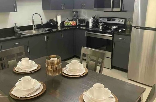Edinburg Apartamento | 2BR Elegant Apartment for 8, Edinburg Texas
