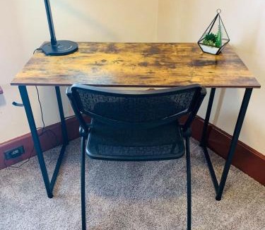 Erie Apartamento | 2BR Erie Flat Remote Work Family-Friendly