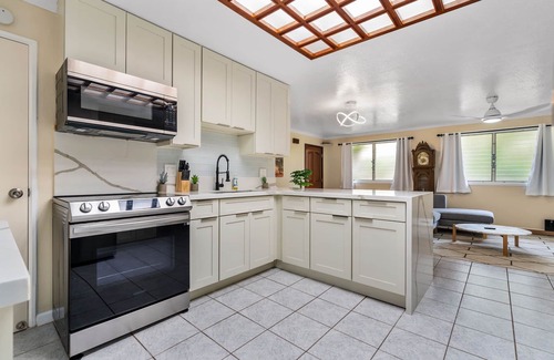Ewa Casa | Ewa Beach 2BR - Garage, Fast WiFi, A/C + Sleeps 4