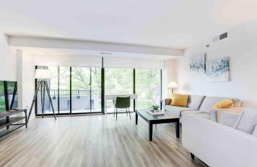 Radnor - Fort Myer Heights Apartamento | 2BR Executive Apartment with Spacious Layout