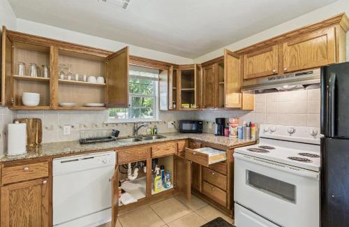 Central Oklahoma City Casa | 2br Family Getaway With Wifi Smart Tv #ta