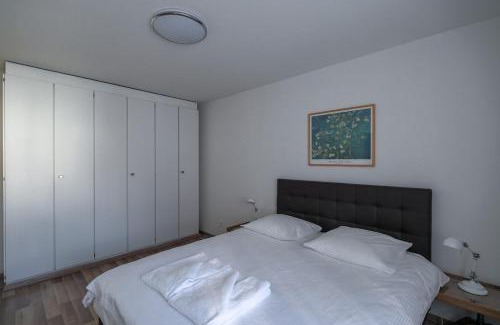 Muhlebach Apartamento | 2BR flat close to lake, opera and city center - SF10