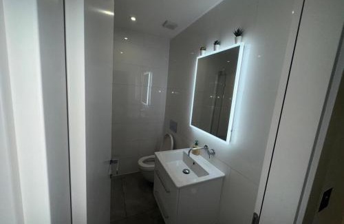 Farnham Common Apartamento | 2BR Flat in Prime Location
