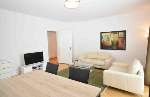 District 2 Apartamento | 2BR flat near lake and central - Stardust 22