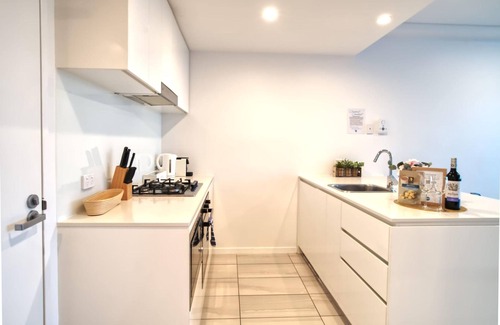Newstead Apartamento | 2BR Food Drink Hub Gym Pool Views Roof Terrace