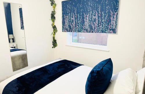 Aldborough Casa | 2BR*Free Parking*Off A12*Family*Contractors
