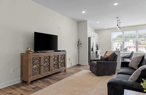 Chattanooga Apartamento | 2BR Gem in Chattanooga Southside at the Poplin