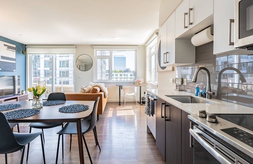 West Bellevue Apartamento | 2BR | Gym, Balcony, Views | Sophari B | Bellevue