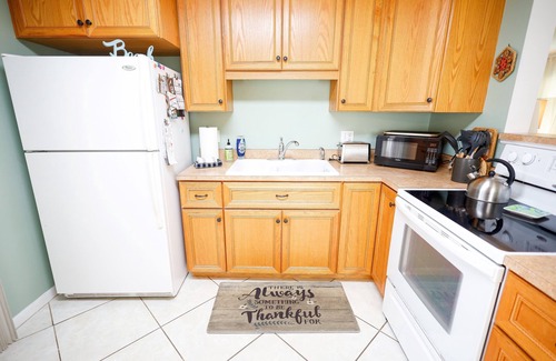 South Pinellas Community Council Casa | 2BR home near Madeira Beach, Florida