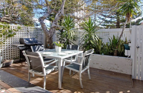 Manly Casa | 2BR home only 2 minutes from the beach