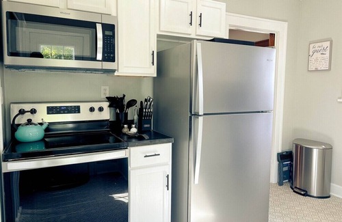 Terre Haute Casa | 2BR-King Bed~ Grill-Firepit-near Rose-Hulman & ISU