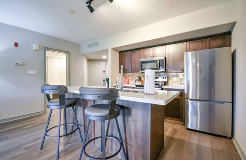 Oro-Medonte Apartamento | 2BR King Suite Pool Sauna Heated Pool