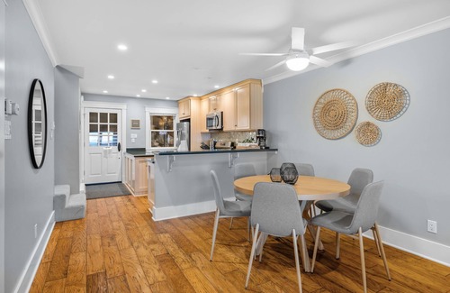 Tahoya Shores Condominio | Lakefront Tahoe Vista Condo| 2 bed 2.5 bath| Sleeps 6