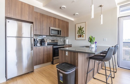 West Bellevue Apartamento | 2BR | Lounge, Rooftop, Gym | Bellevue | Sophari C
