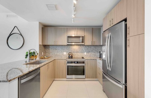 Doral Apartamento | 2BR Luxury Stay | Downtown Doral's Best Location