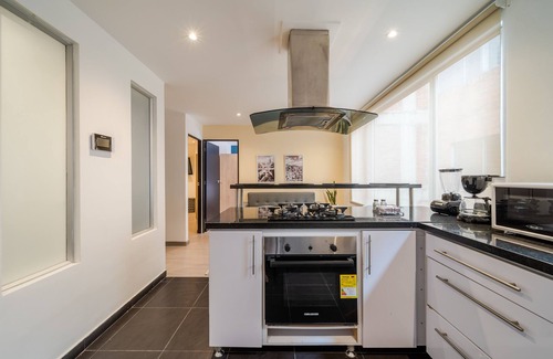 Financial District Apartamento | 2BR Magnificent Apartment in Chapinero Alto with Laundry Facilities