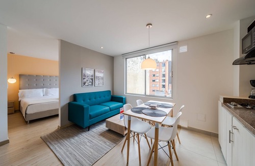 Financial District Apartamento | 2BR Magnificent Apartment in Chapinero Alto with Laundry Facilities