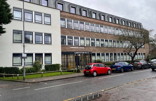 Watford Apartamento | 2BR-Modern-FullKitchen-25minCentralLondon-Parking