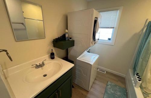 Woodburn Casa | 2BR Modern Home - Near WVU, Hospitals & Stadium