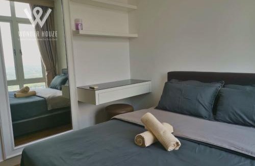 Taman Century Apartamento | 2BR Modern Stay at D'Esplanade Residence above KSL Mall