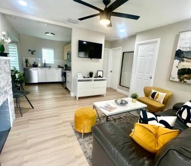 Flagami Casa | 2BR Modern - Top Location, Terrace - 6 min to Coral Gables