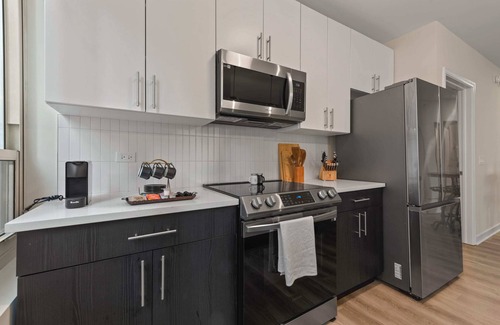 Rush and Division Apartamento | 2BR near Riverwalk + downtown access
