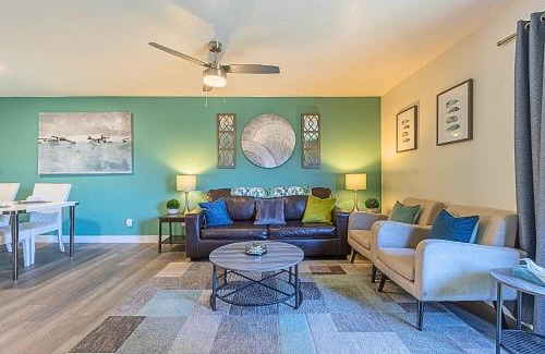 Paradise Valley Village Apartamento | 2BR near Stone Creek - Pool & Mall Access Comfort - C254