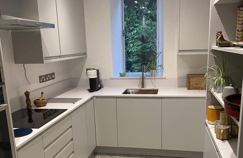 Salcombe Apartamento | 2BR North Sands Apt - Dog Friendly & Free Parking