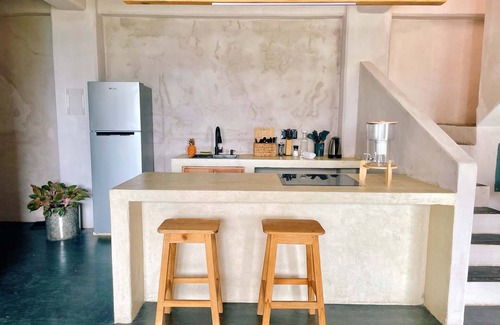 Santa María Apartamento | 2BR Penthouse | Private Roof Deck | AC | Daily Clean