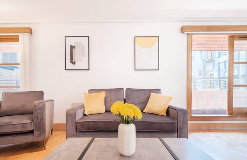 The City of London Apartamento | 2BR Penthouse with Terrace in the Heart of Holborn